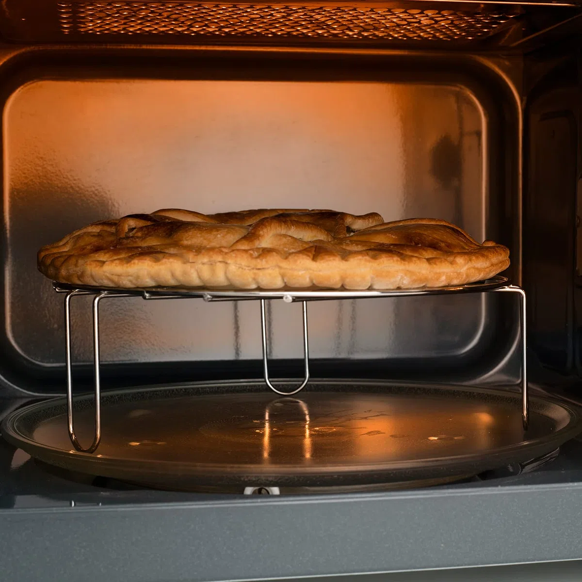 BLACK+DECKER Forno a Microonde, Nero, 23 L
